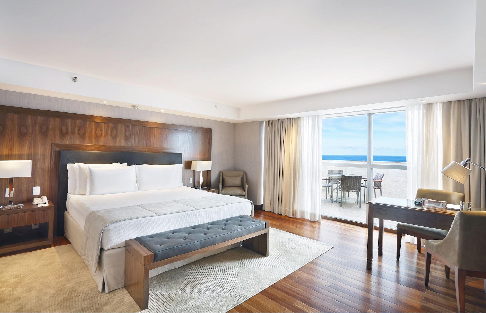 Windsor Marapendi Hotel Rio de Janeiro Eksteriør billede A bedroom at the InterContinental Miami
